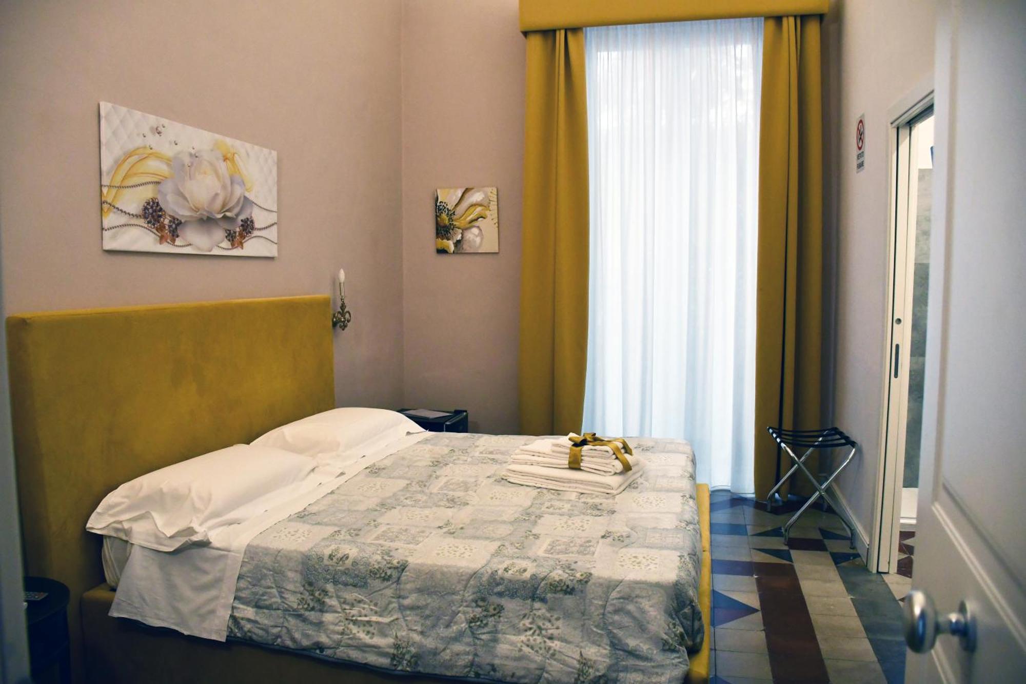 B&B Romeo Luxury Rooms Catánia Buitenkant foto